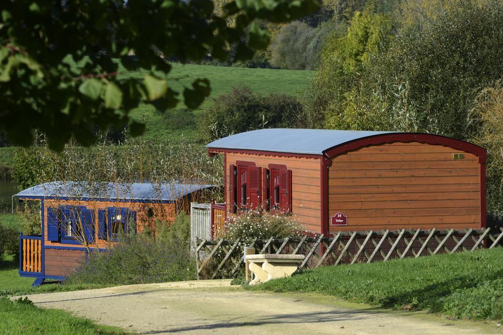Les Roulottes & Cottages Du Moulin Chenille-Change Номер фото