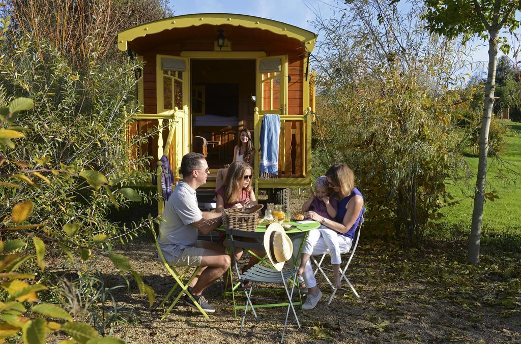Les Roulottes & Cottages Du Moulin Chenille-Change Экстерьер фото