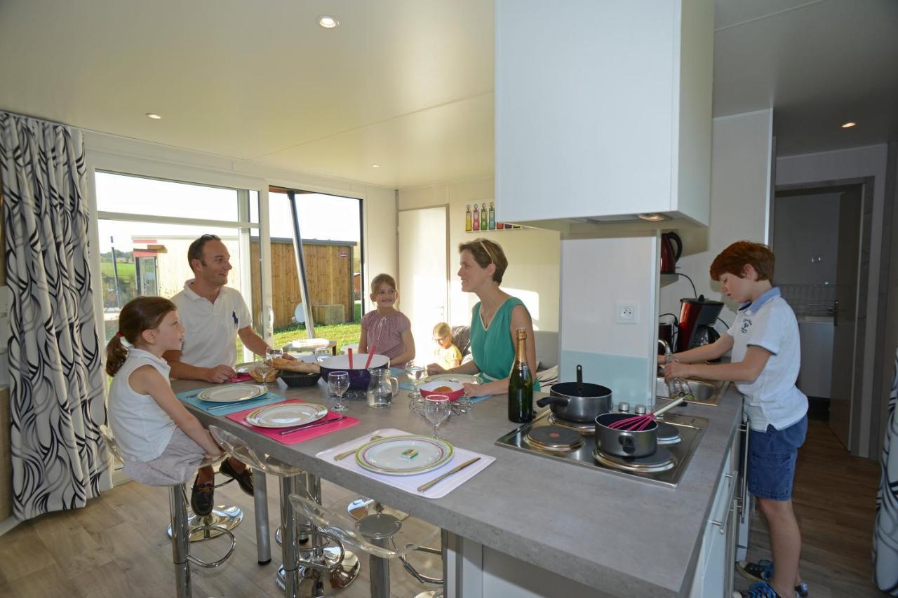 Les Roulottes & Cottages Du Moulin Chenille-Change Экстерьер фото