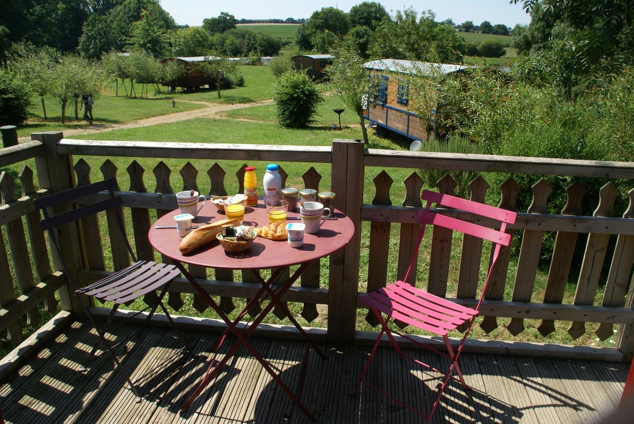 Les Roulottes & Cottages Du Moulin Chenille-Change Экстерьер фото